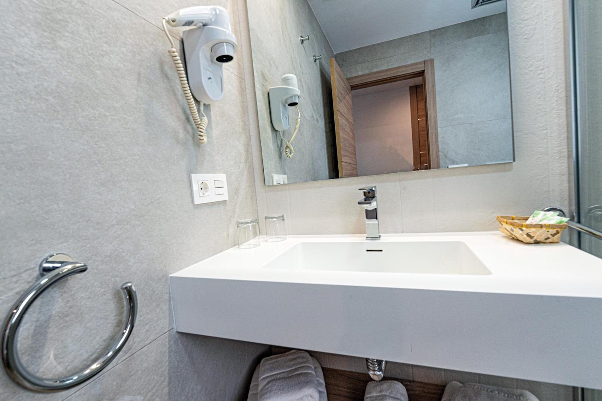 Hostal Boutique Aurora Нерха Экстерьер фото